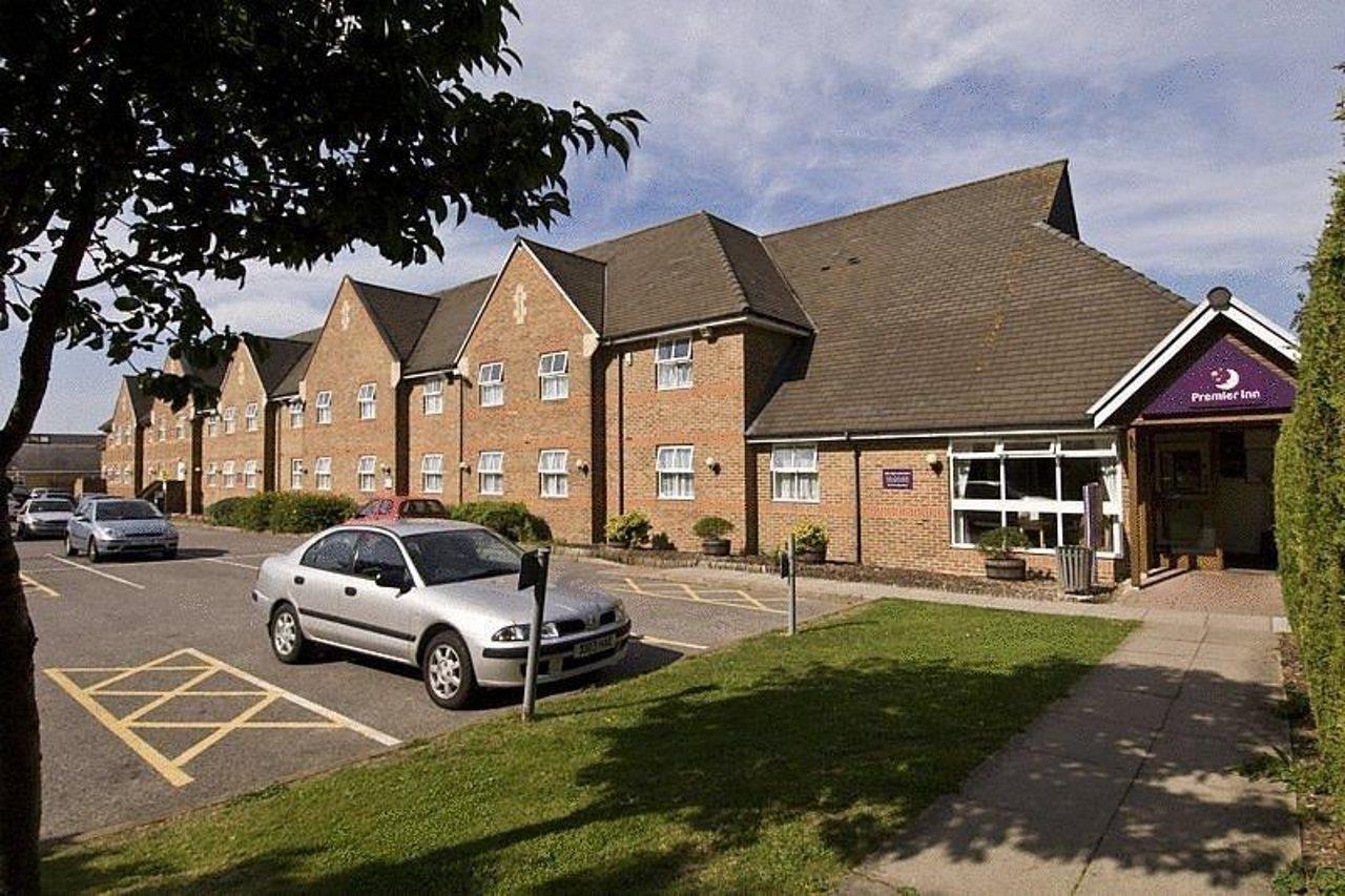 Premier Inn Portsmouth North Harbour Exterior foto