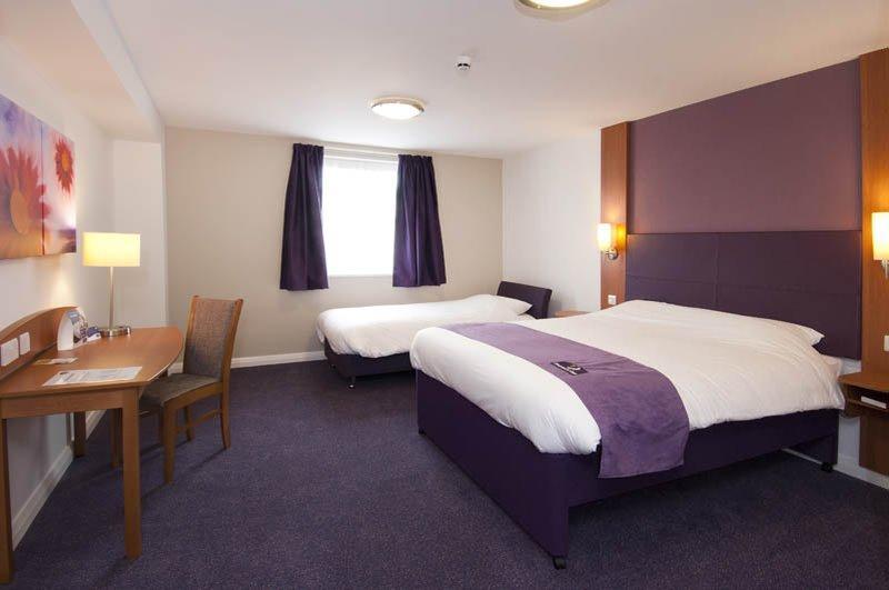 Premier Inn Portsmouth North Harbour Exterior foto